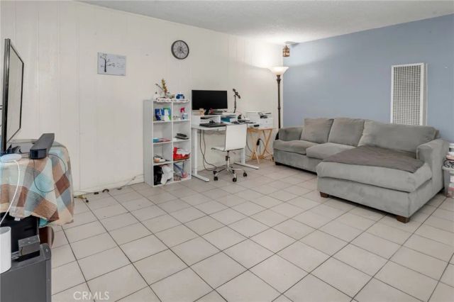 3365 Santa Fe 17, Long Beach, CA 90810