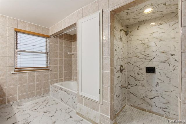 7758 Reuter Street, Dearborn, MI 48126