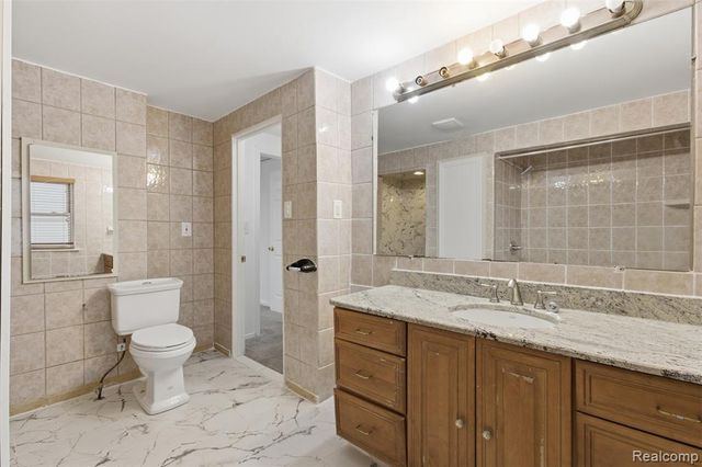 7758 Reuter Street, Dearborn, MI 48126