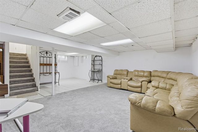 7758 Reuter Street, Dearborn, MI 48126