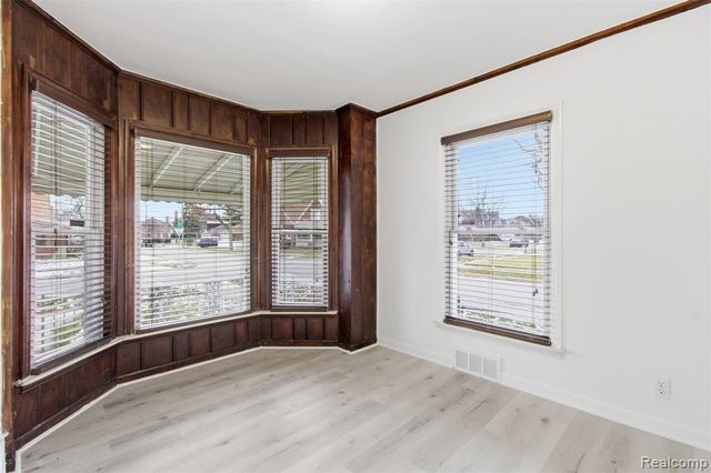 7758 Reuter Street, Dearborn, MI 48126