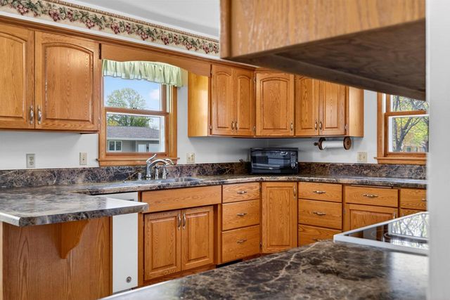 2101 WELHOUSE DRIVE, Kaukauna, WI 54130