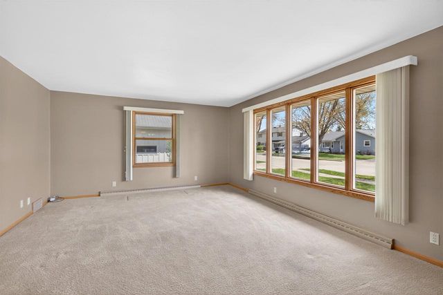 2101 WELHOUSE DRIVE, Kaukauna, WI 54130