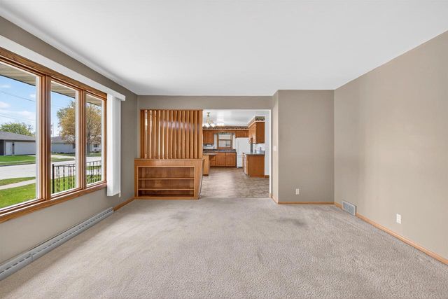 2101 WELHOUSE DRIVE, Kaukauna, WI 54130