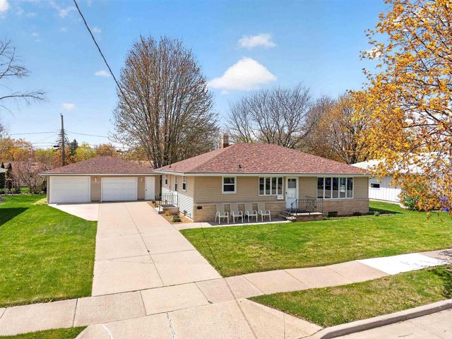 2101 WELHOUSE DRIVE, Kaukauna, WI 54130