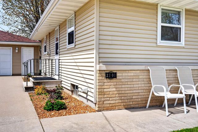 2101 WELHOUSE DRIVE, Kaukauna, WI 54130