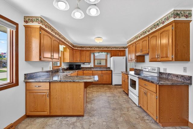 2101 WELHOUSE DRIVE, Kaukauna, WI 54130