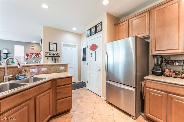 4509 Shadow Dreams Street, Las Vegas, NV 89130