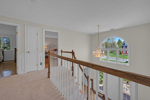 14 Mctaggart St, Westborough, MA 01581