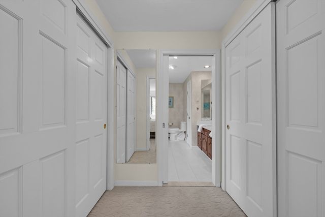 14 Mctaggart St, Westborough, MA 01581