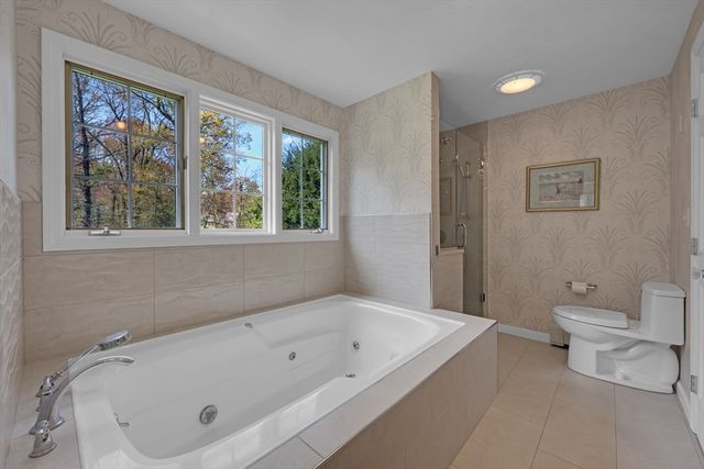 14 Mctaggart St, Westborough, MA 01581