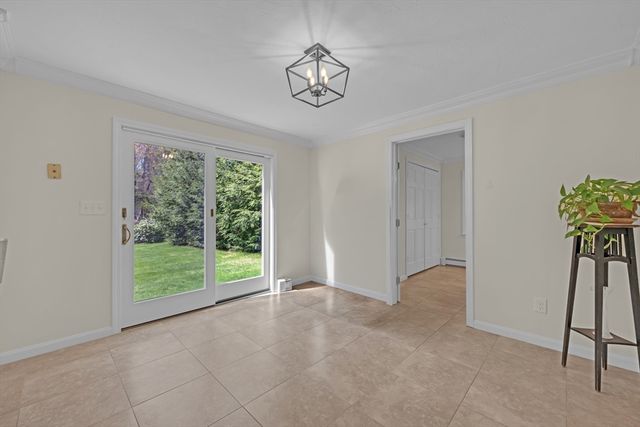 14 Mctaggart St, Westborough, MA 01581