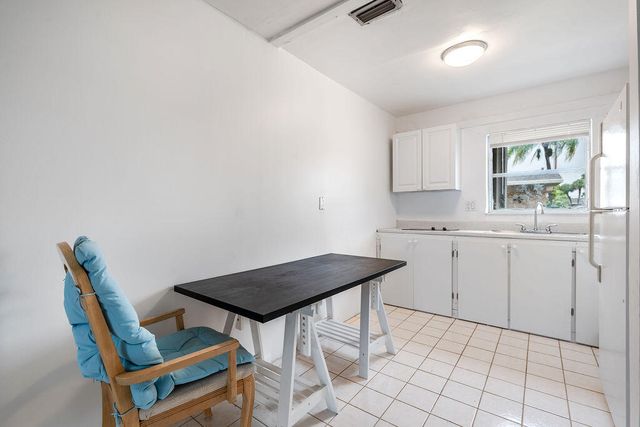 2739 Dudley Drive E, West Palm Beach, FL 33415