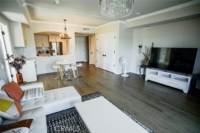 1598 Long Beach 201, Long Beach, CA 90813