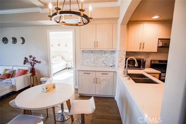 1598 Long Beach 201, Long Beach, CA 90813