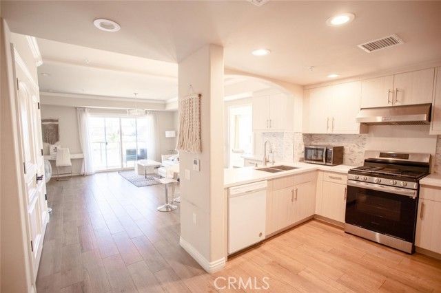 1598 Long Beach 201, Long Beach, CA 90813