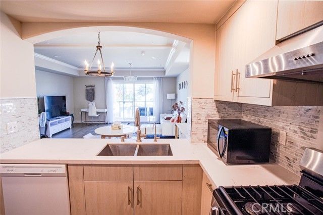 1598 Long Beach 201, Long Beach, CA 90813