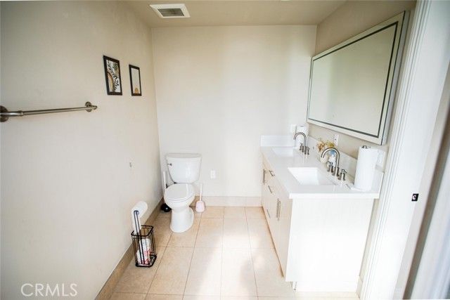 1598 Long Beach 201, Long Beach, CA 90813