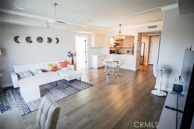 1598 Long Beach 201, Long Beach, CA 90813