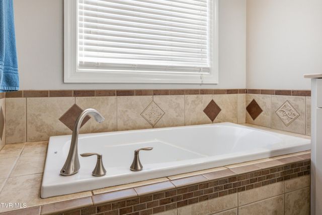 123 Short Lane, Jonesborough, TN 37659