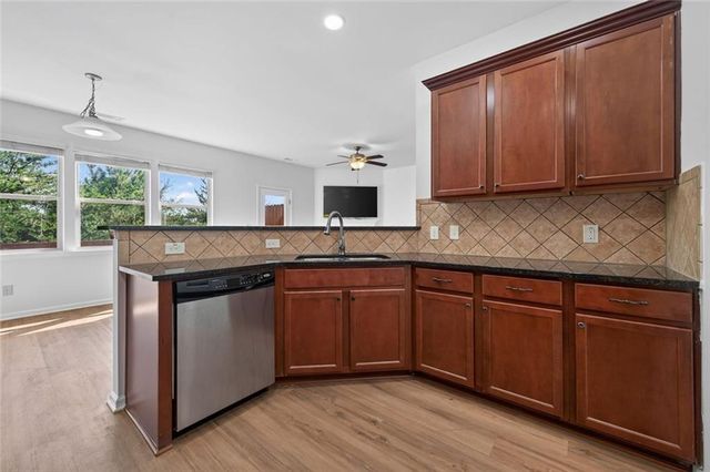 5999 Cobblestone Creek Trail, Mableton, GA 30126