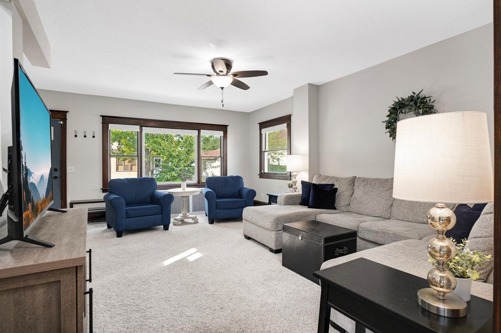 328 Osceola Avenue S, Saint Paul, MN 55102 — photo 4