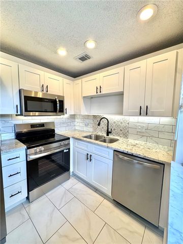 61 Woodland Drive 205, Vero Beach, FL 32962