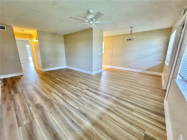 61 Woodland Drive 205, Vero Beach, FL 32962