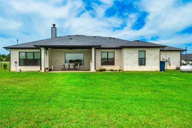 1024 Henry Way, Springtown, TX 76082