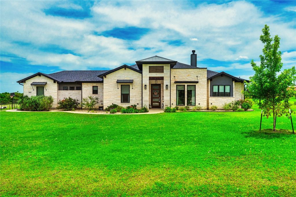 1024 Henry Way, Springtown, TX 76082