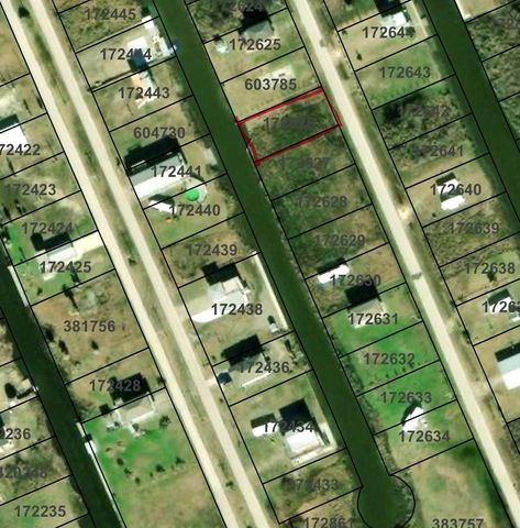 1057 Mabry Street, Gilchrist, TX 77617