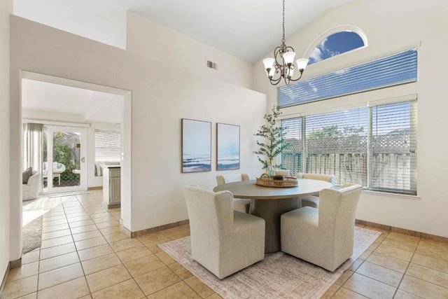 292 Quebrada Del Mar Road, Marina, CA 93933