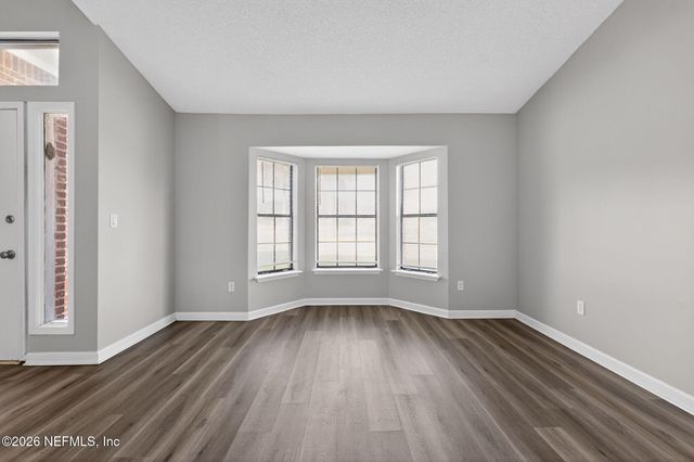 12549 LOCHLOOSA Lane, Jacksonville, FL 32218