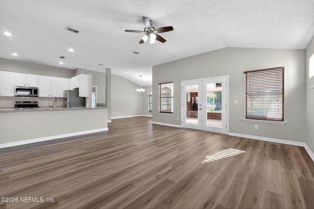 12549 LOCHLOOSA Lane, Jacksonville, FL 32218