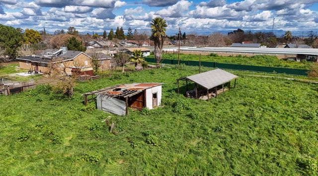 1686 E Foster Drive H, Tulare, CA 93274