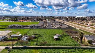 1686 E Foster Drive H, Tulare, CA 93274