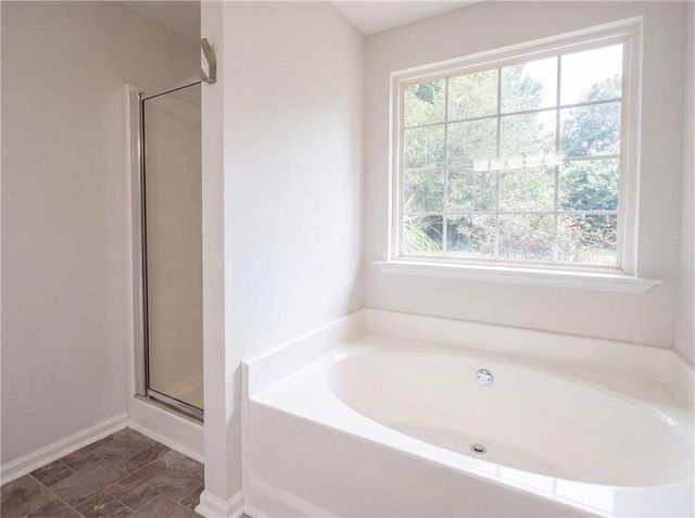 305 Cobb Court, Hampton, GA 30228
