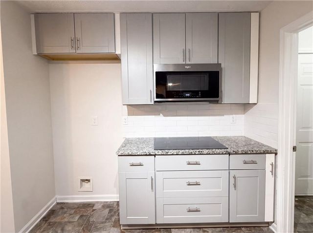 305 Cobb Court, Hampton, GA 30228