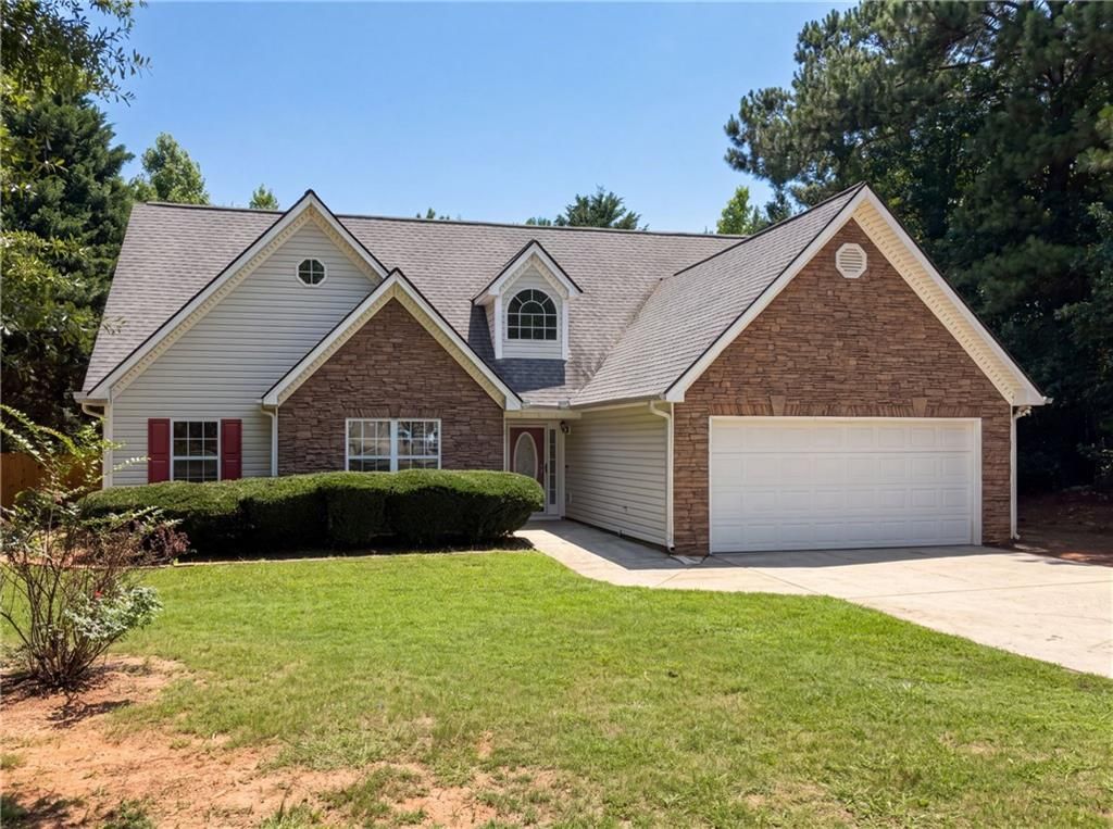 305 Cobb Court, Hampton, GA 30228