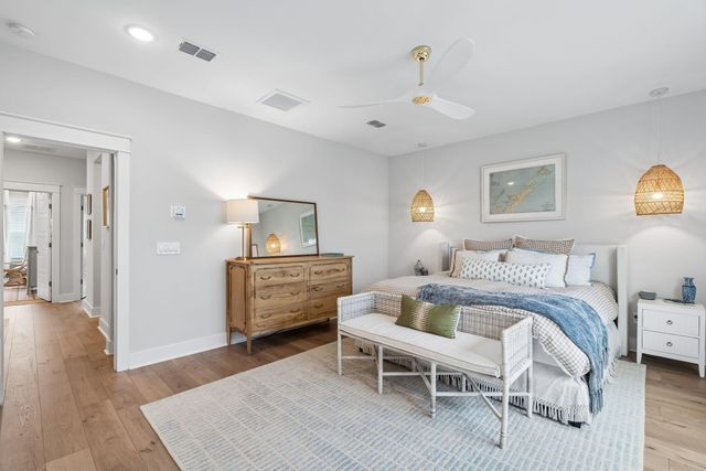 1566 N Lakeshore Drive, Mount Pleasant, SC 29466