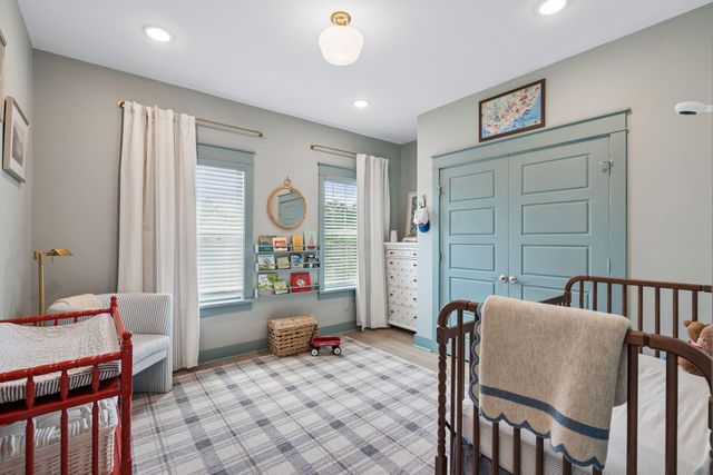 1566 N Lakeshore Drive, Mount Pleasant, SC 29466