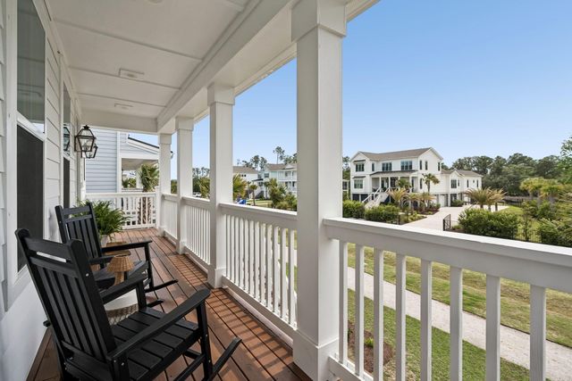 1566 N Lakeshore Drive, Mount Pleasant, SC 29466