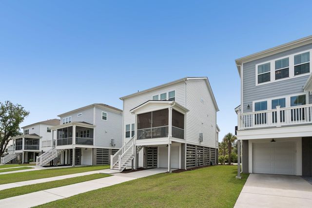 1566 N Lakeshore Drive, Mount Pleasant, SC 29466
