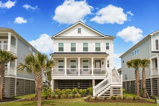 1566 N Lakeshore Drive, Mount Pleasant, SC 29466