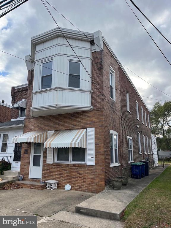 922 SAVILLE AVE, Crum Lynne, PA 19022