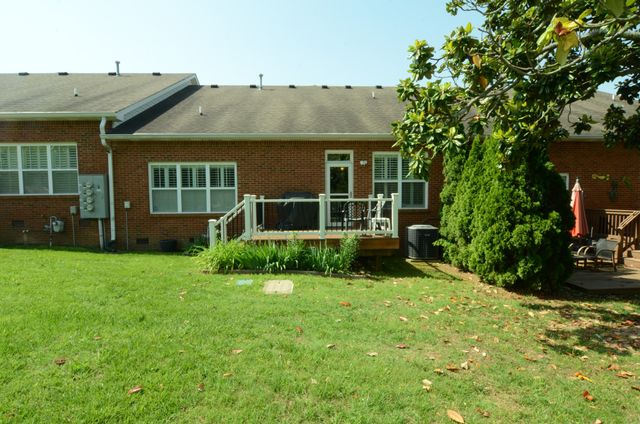 105 Annalise Dr, Clarksville, TN 37043