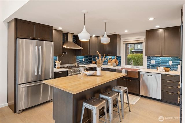 11419 NE 90th Street, Kirkland, WA 98033