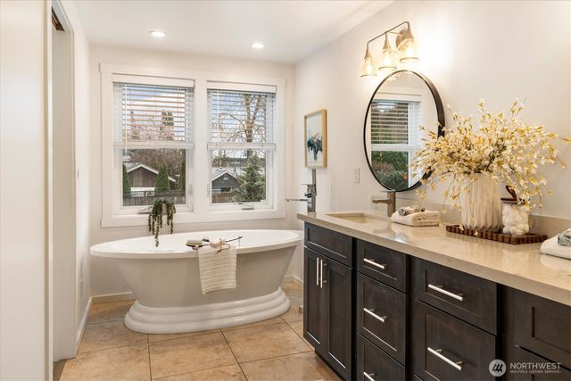 11419 NE 90th Street, Kirkland, WA 98033