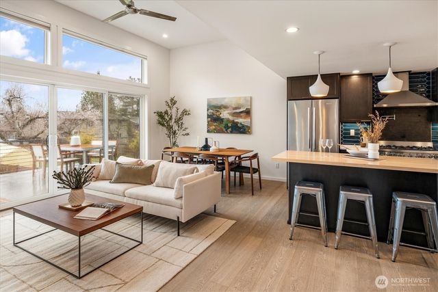 11419 NE 90th Street, Kirkland, WA 98033