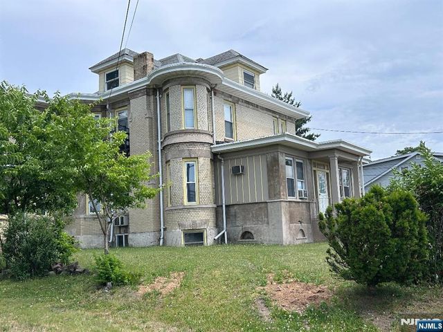 156 Brown Avenue, Prospect Park, NJ 07508